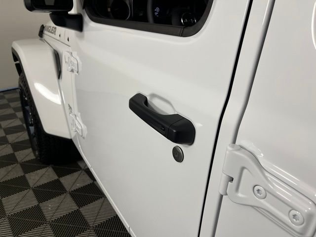 Used 2026 White Jeep 85th Anniversary Edition image 13