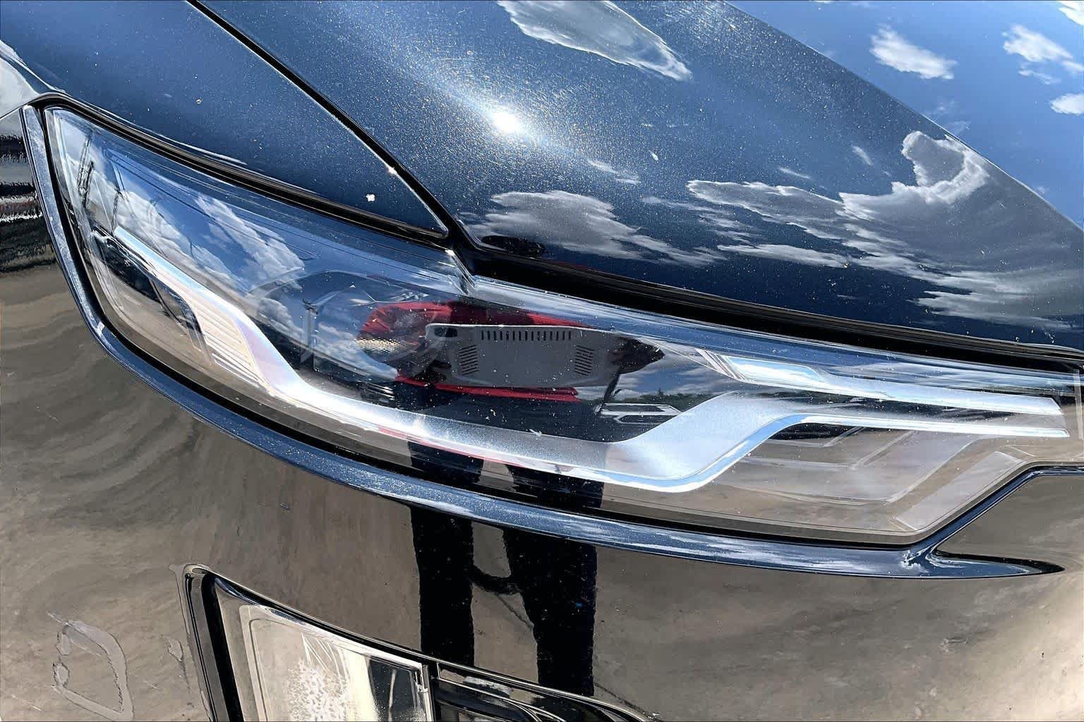Used 2021 Stellar Black Metallic Cadillac Luxury image 28