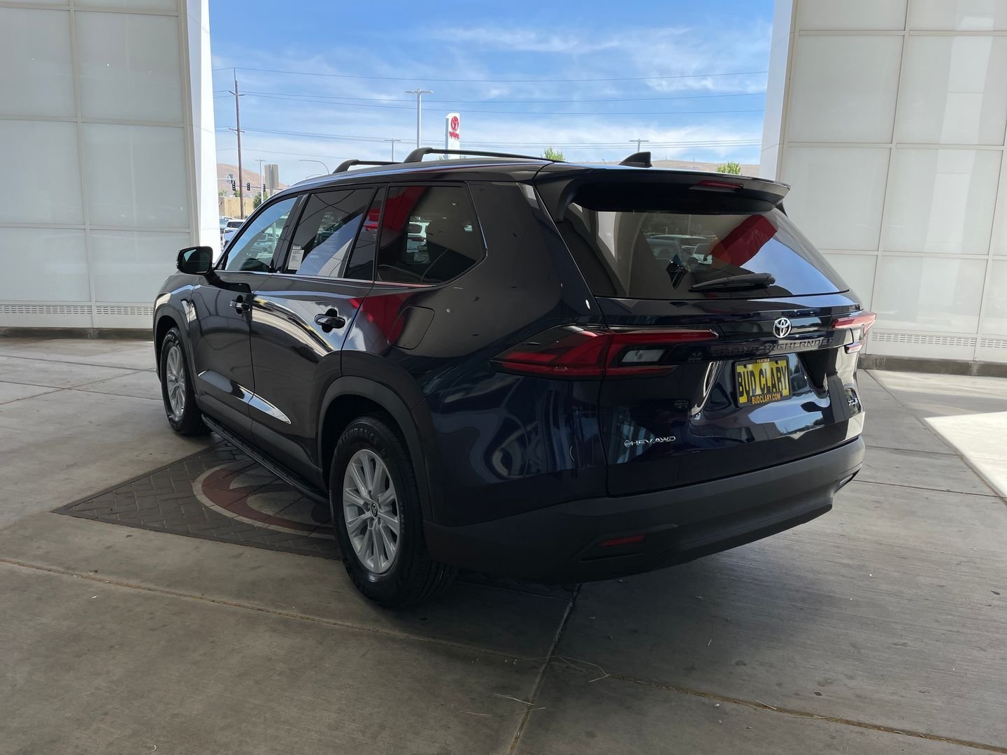 New 2026  Toyota XLE image 5