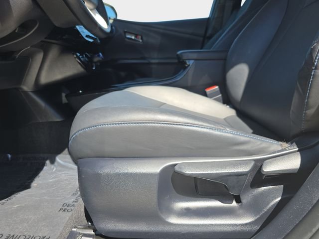 Used 2016 White Toyota Three Touring image 31