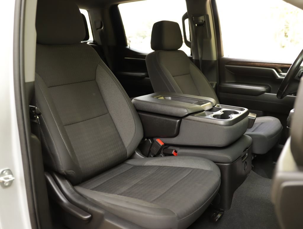 Used 2022 Quicksilver Metallic GMC Elevation image 31