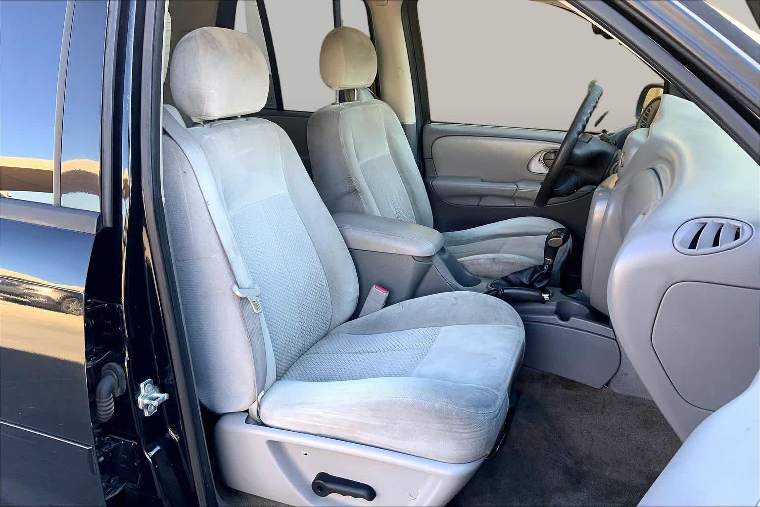 Used 2008 Black Chevrolet LT w/1LT image 8