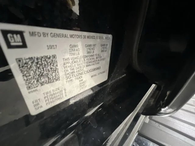 Used 2018 Black GMC SLT image 33