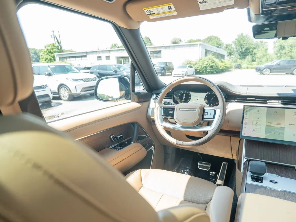 Certified Used 2026  Land Rover SE image 19