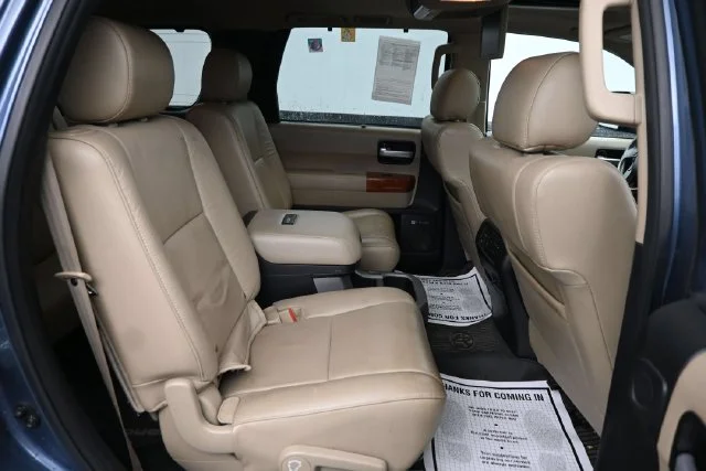 Used 2018 Shoreline Mist Toyota Platinum image 9