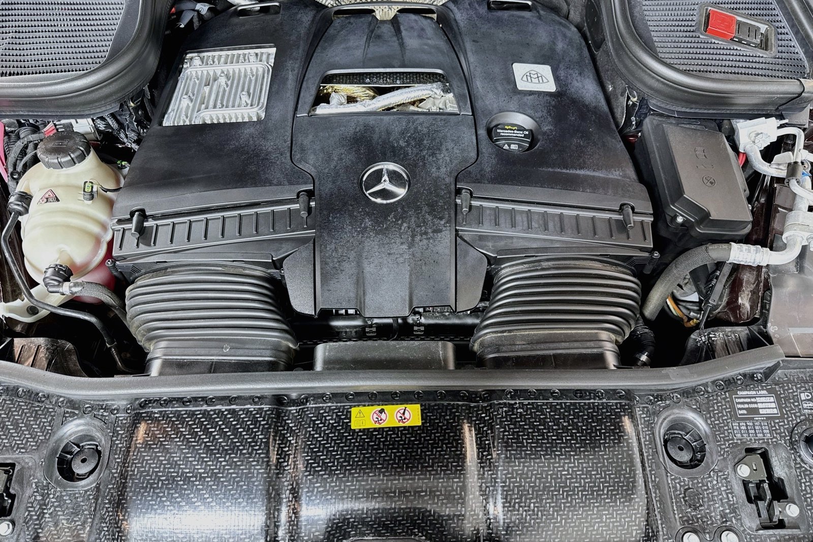 Used 2024 Obsidian Black Metallic Mercedes-Benz Maybach GLS 600 image 29