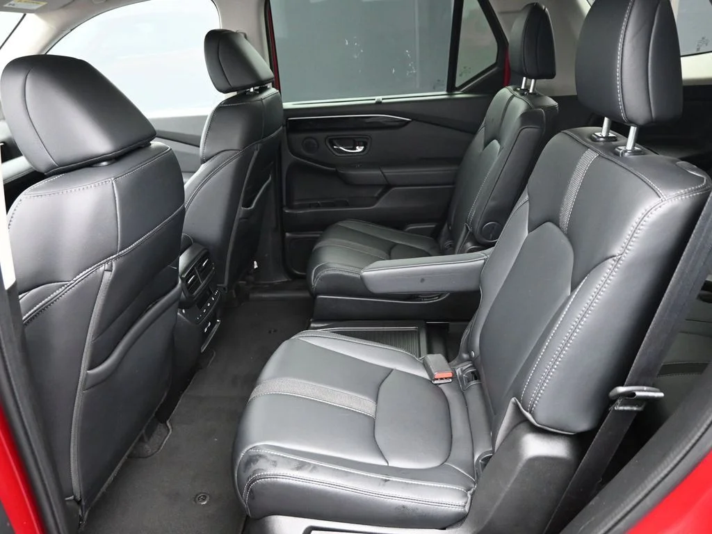 Used 2023 Red Honda EX-L image 12
