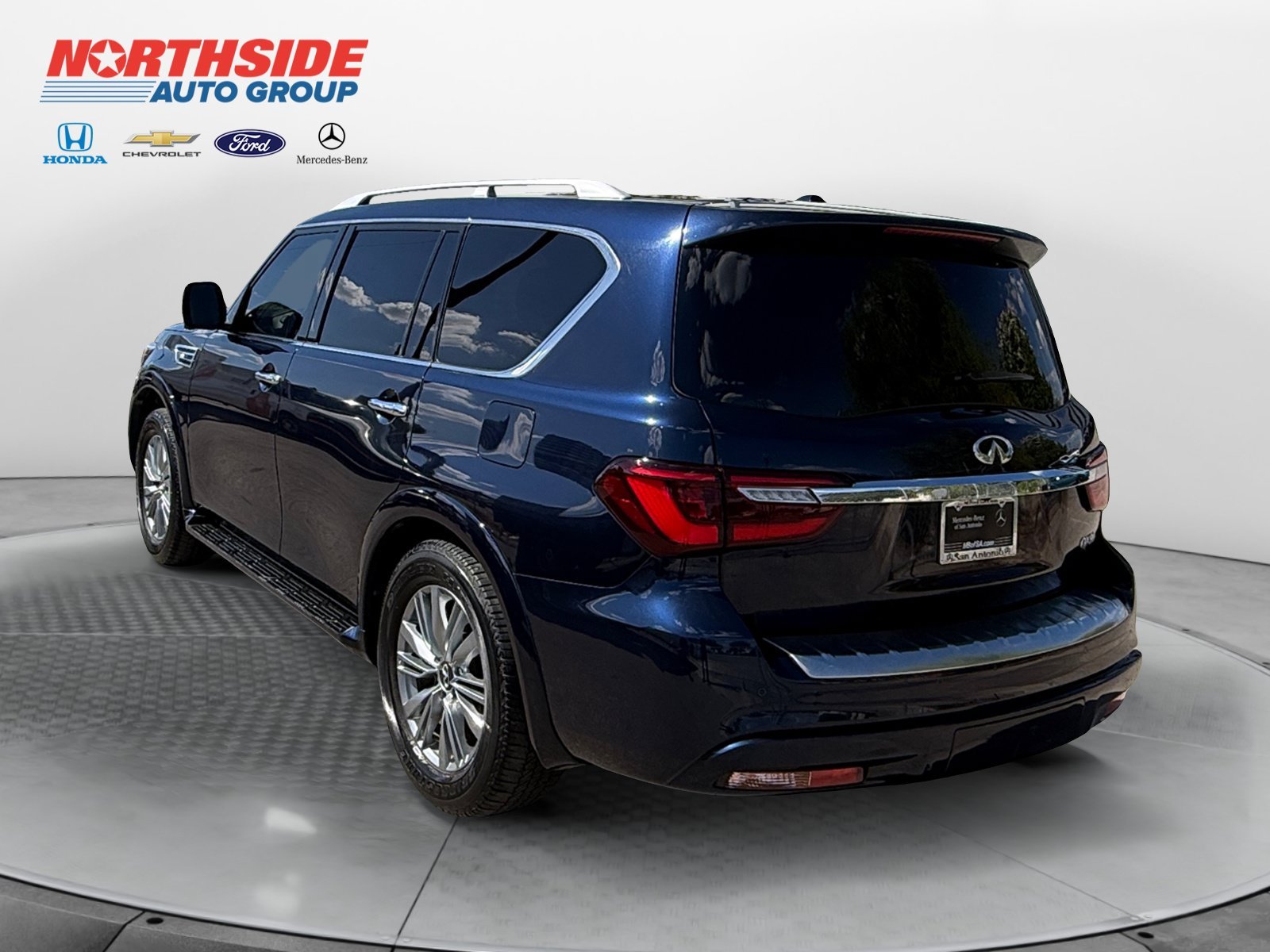 Used 2022 Hermosa Blue INFINITI LUXE image 5