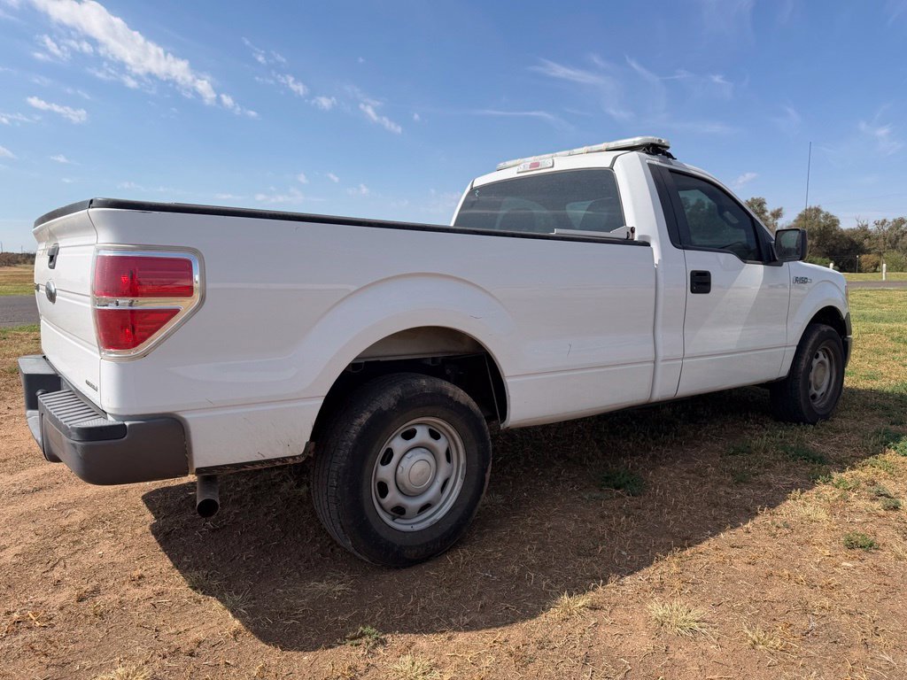 Used 2014 Oxford White Ford XL image 10