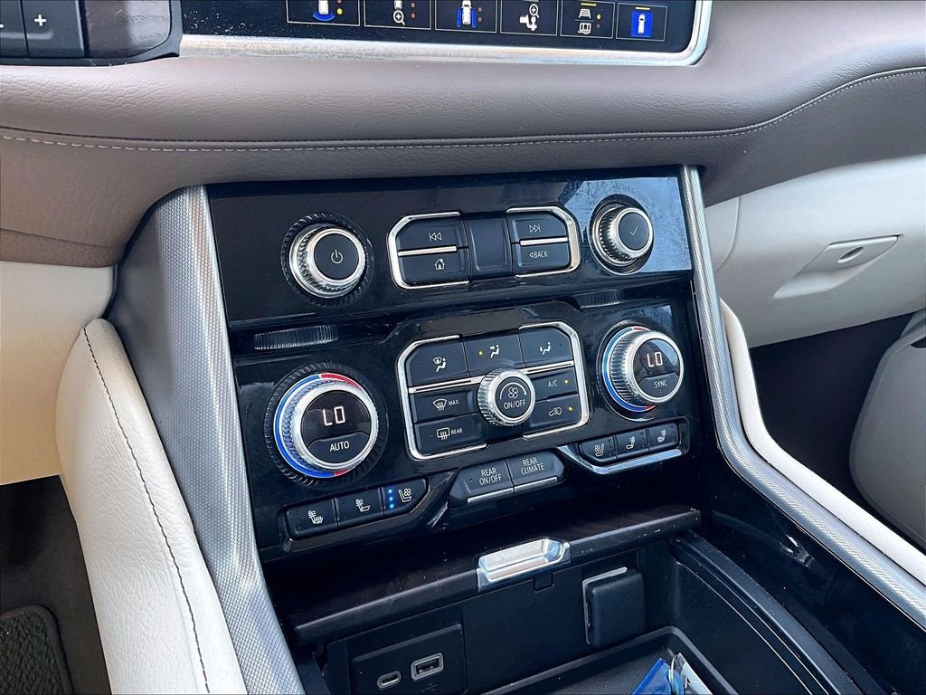 Used 2022 Blue GMC Denali image 27