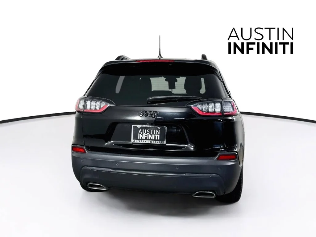 Used 2019 Black Jeep Latitude Plus image 7