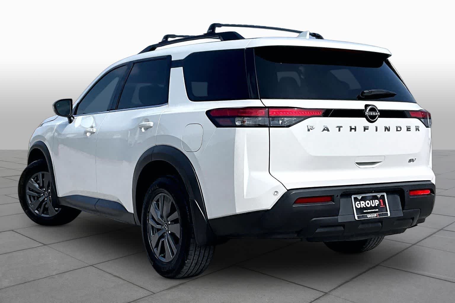Used 2022 Pearl White Tricoat Nissan SV image 12