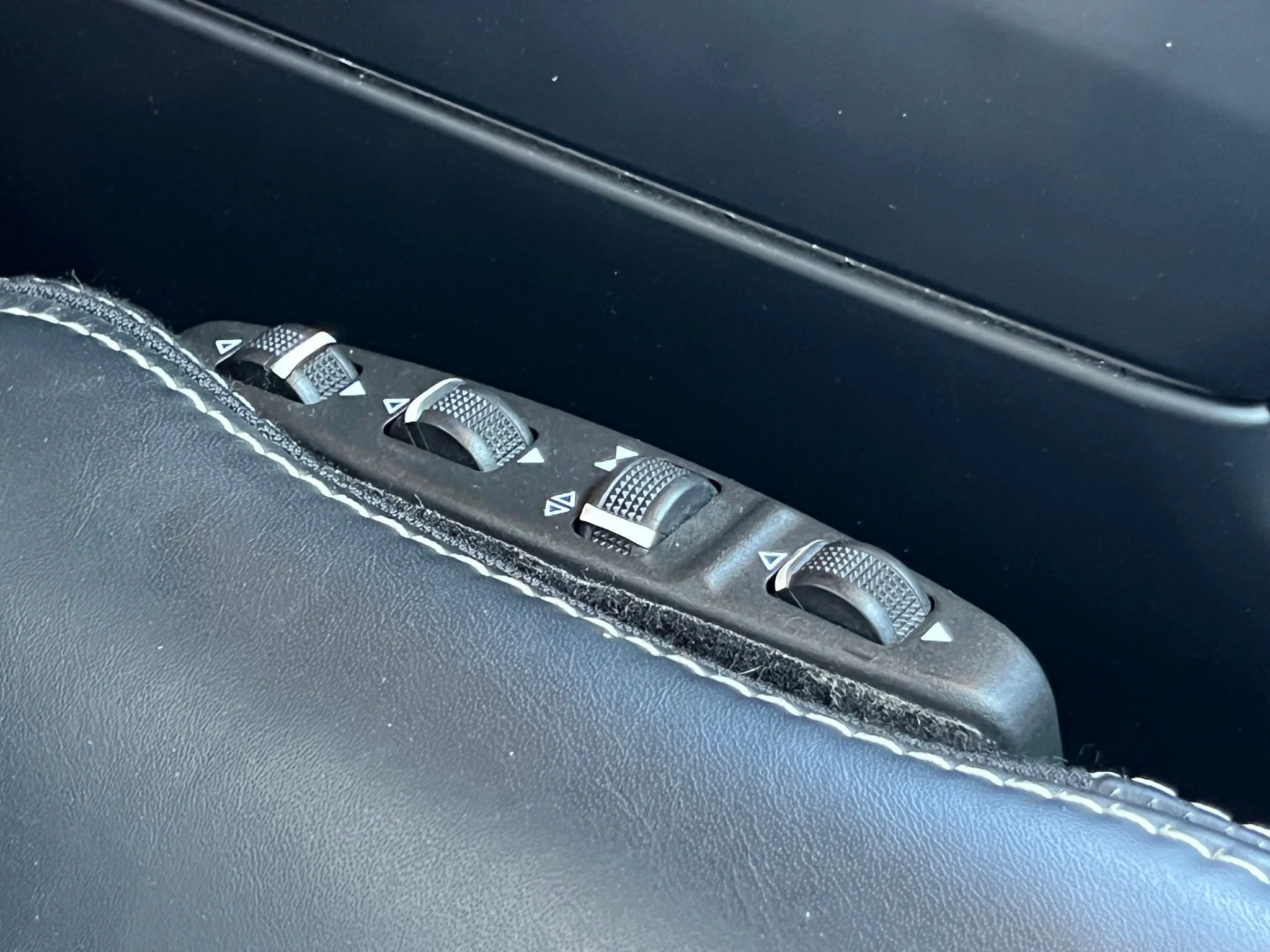 Used 2018 Black Mercedes-Benz G 550 Squared image 37