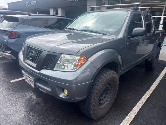 Used 2019 Gray Nissan SV image 2