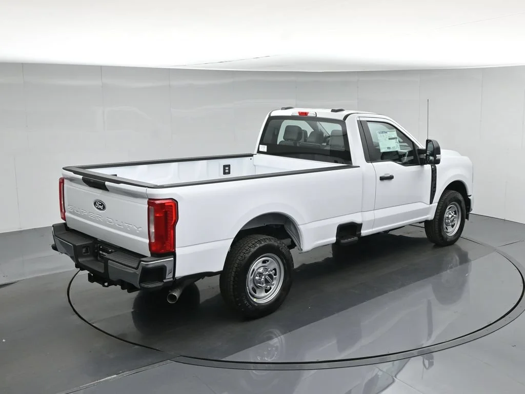 New 2027 Oxford White Ford XL image 27