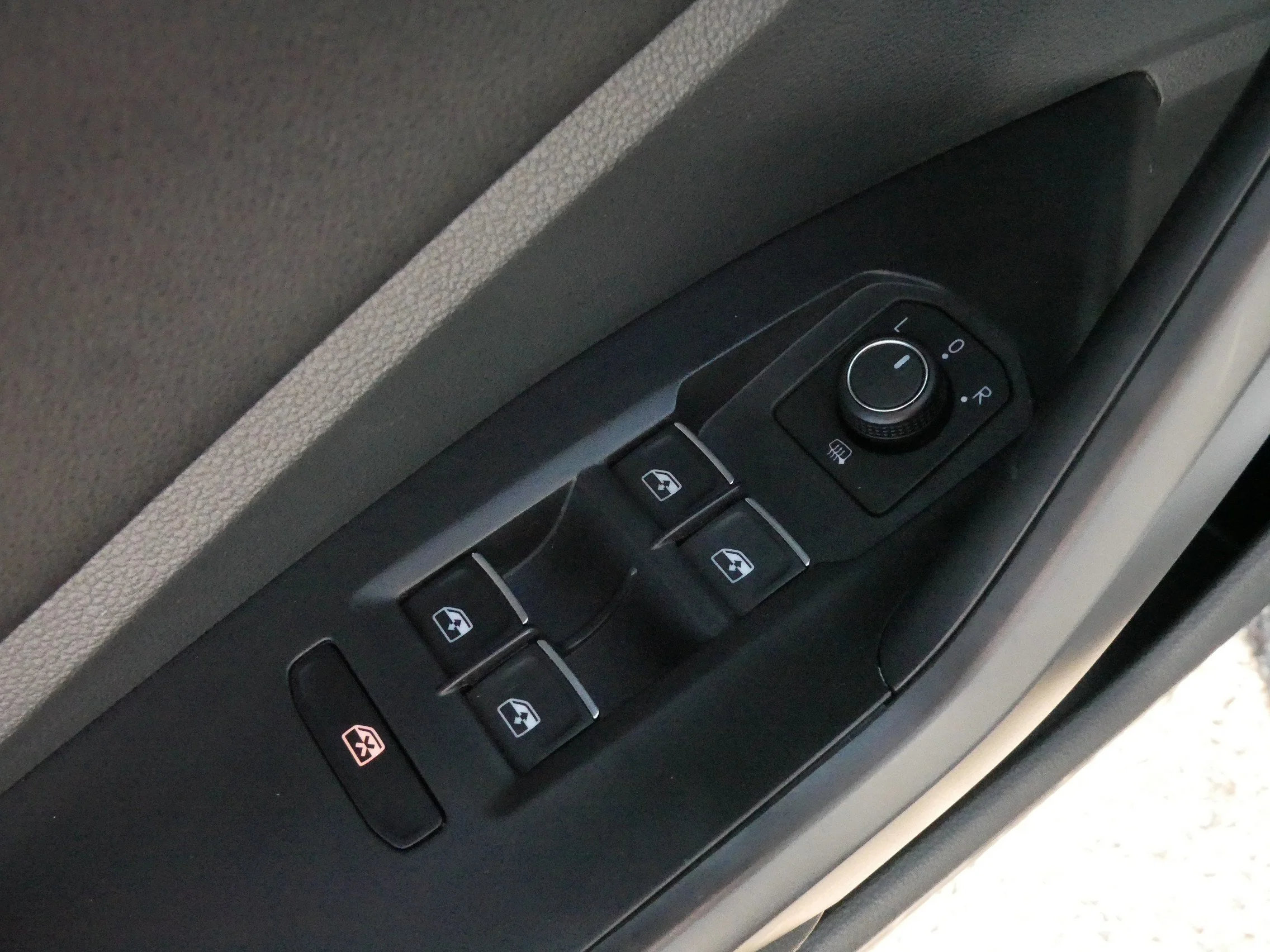 Certified Used 2024 Pure White Volkswagen S image 19