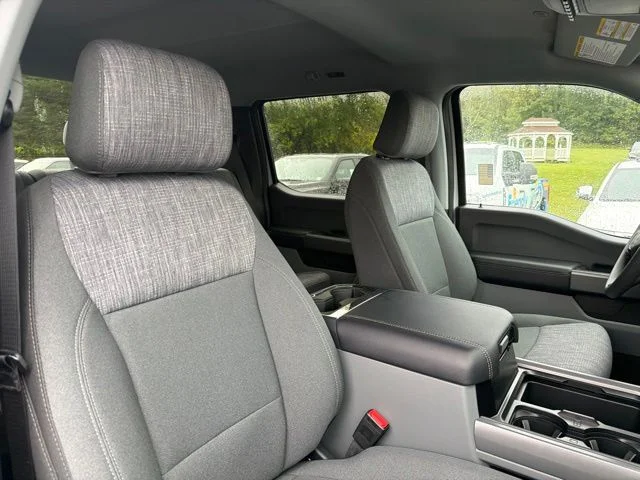 New 2026 Avalanche Gray Ford F-350® XLT image 40
