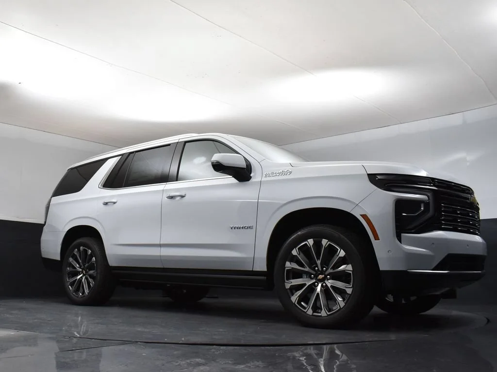 New 2026 Polar White Tricoat Chevrolet High Country image 29
