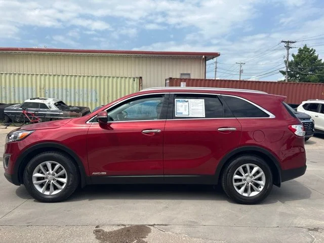 Used 2018 Red Kia LX image 4