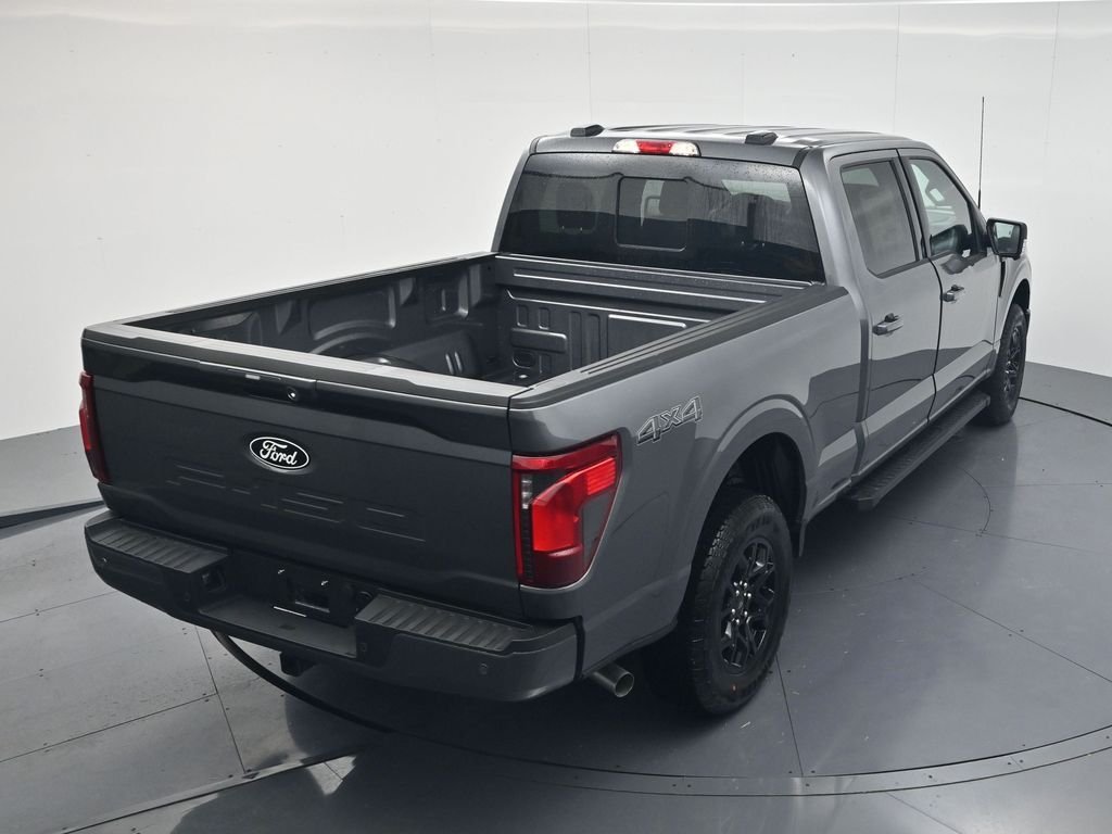 New 2026 Carbonized Gray Metallic Ford XLT image 31