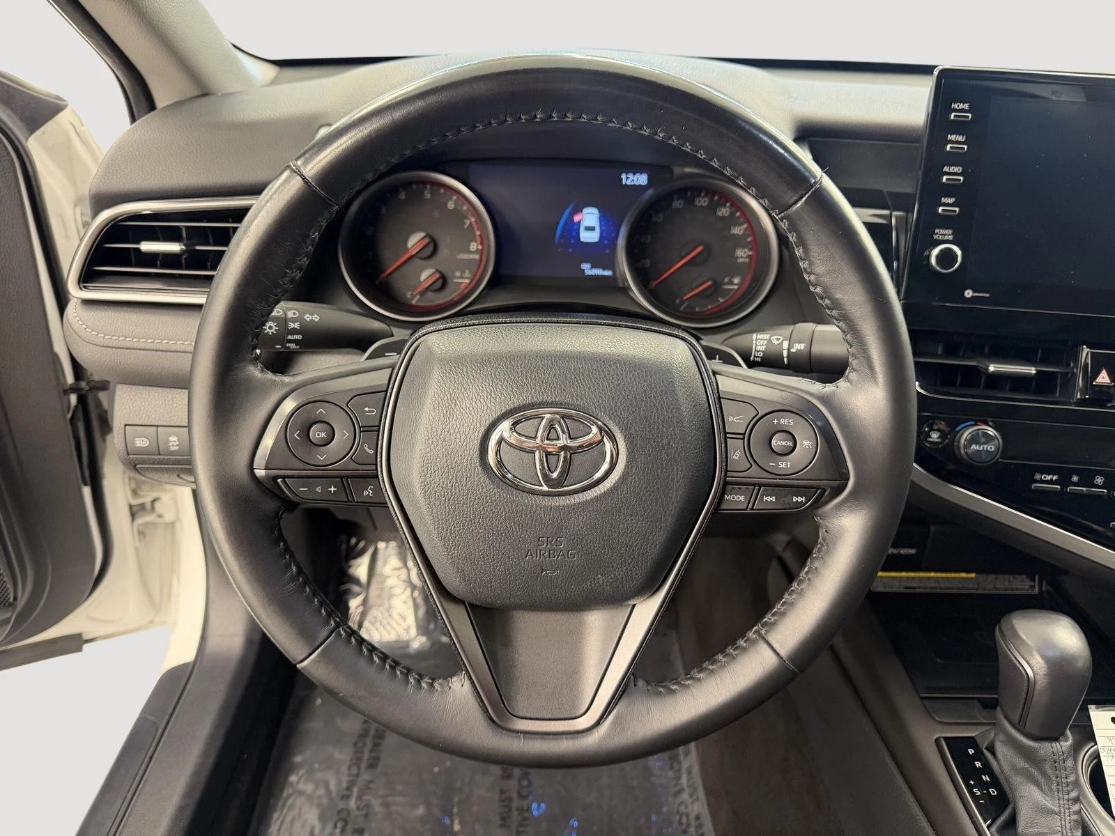 Used 2021 Wind Chill Pearl Toyota XSE image 9