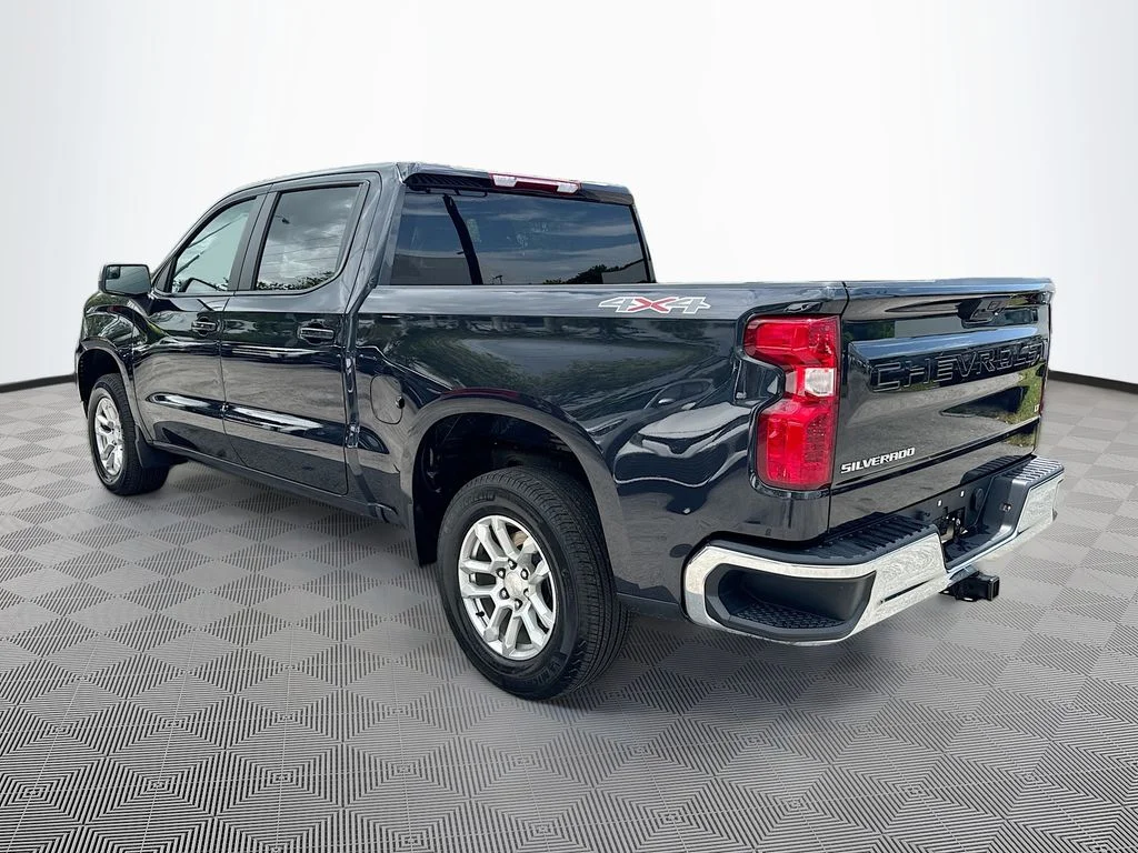 Used 2024 Gray Chevrolet LT image 8