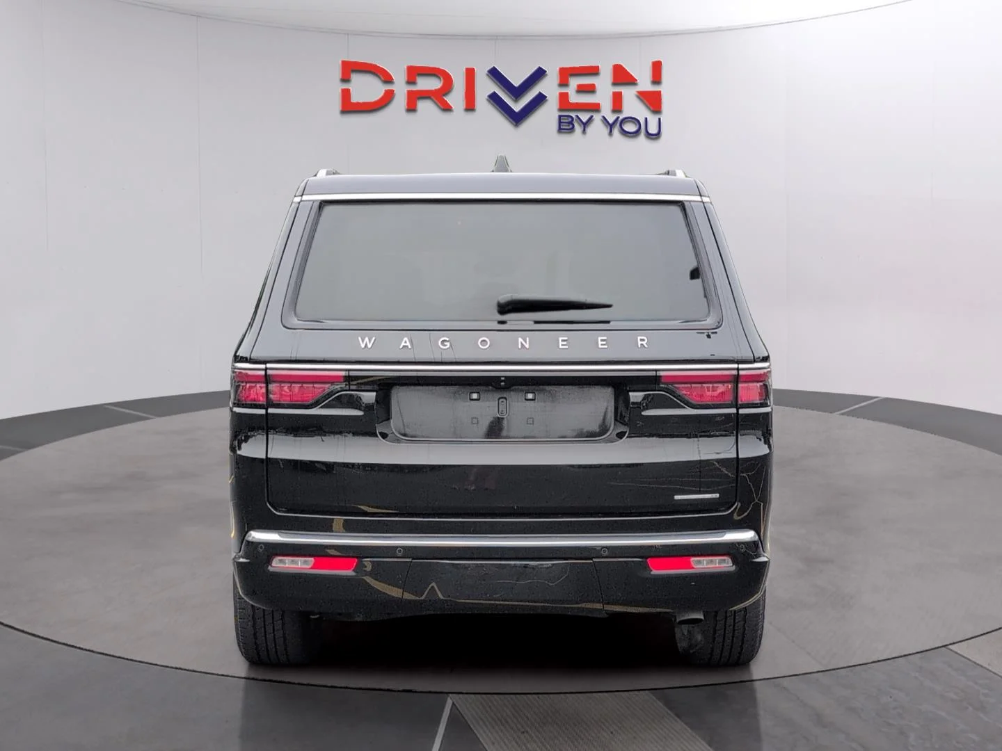 Used 2024 Diamond Black Crystal Pearlcoat Jeep Series II image 4