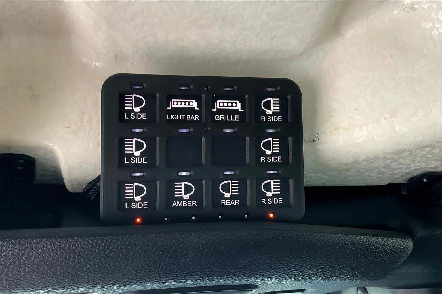 Used 2020 Granite Crystal Metallic Clearcoat Jeep Rubicon image 32