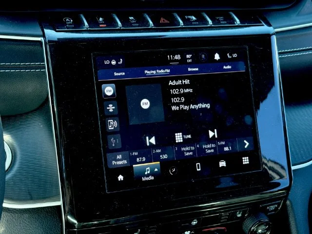 Used 2023 White Jeep Altitude X image 12