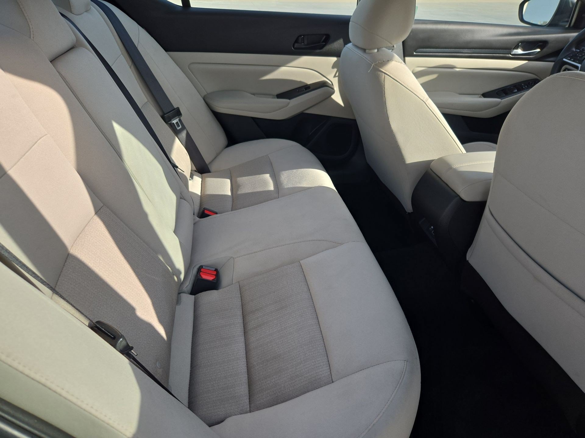 Used 2025 Super Black Nissan SV image 29