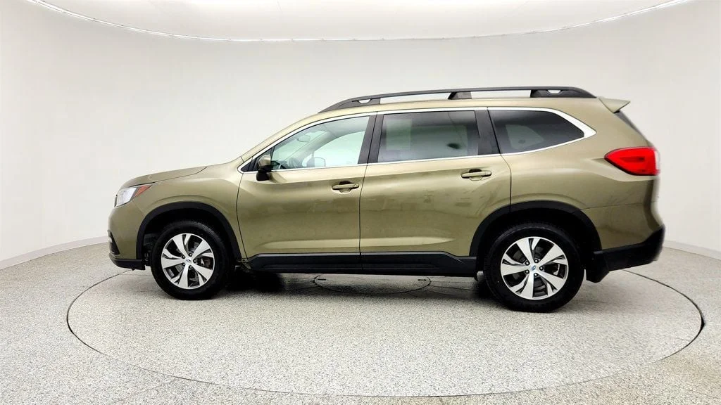 Used 2022 Autumn Green Metallic Subaru Premium 7-Passenger w/ Convenience Package & Wireless Charger image 8