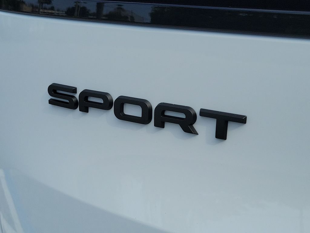 New 2026 Fuji White Land Rover Dynamic SE image 10