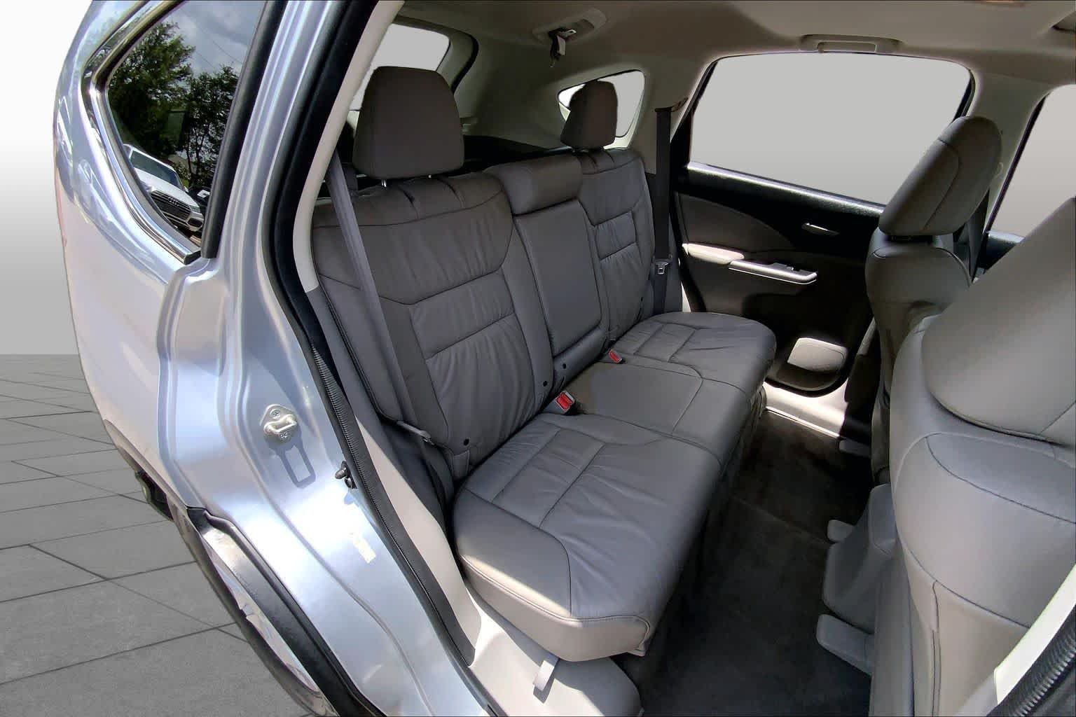 Used 2014 Alabaster Silver Metallic Honda EX-L image 20