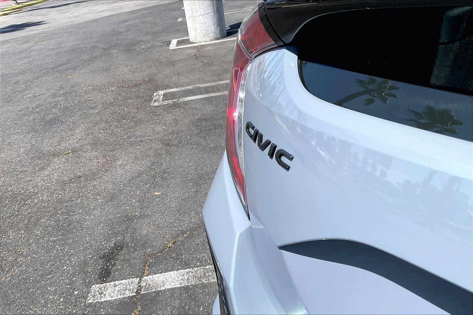 Used 2019 Sonic Gray Pearl Honda Sport image 9