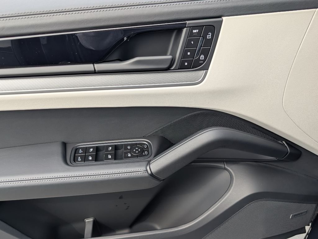 2026 Porsche Cayenne Base - Photo 20