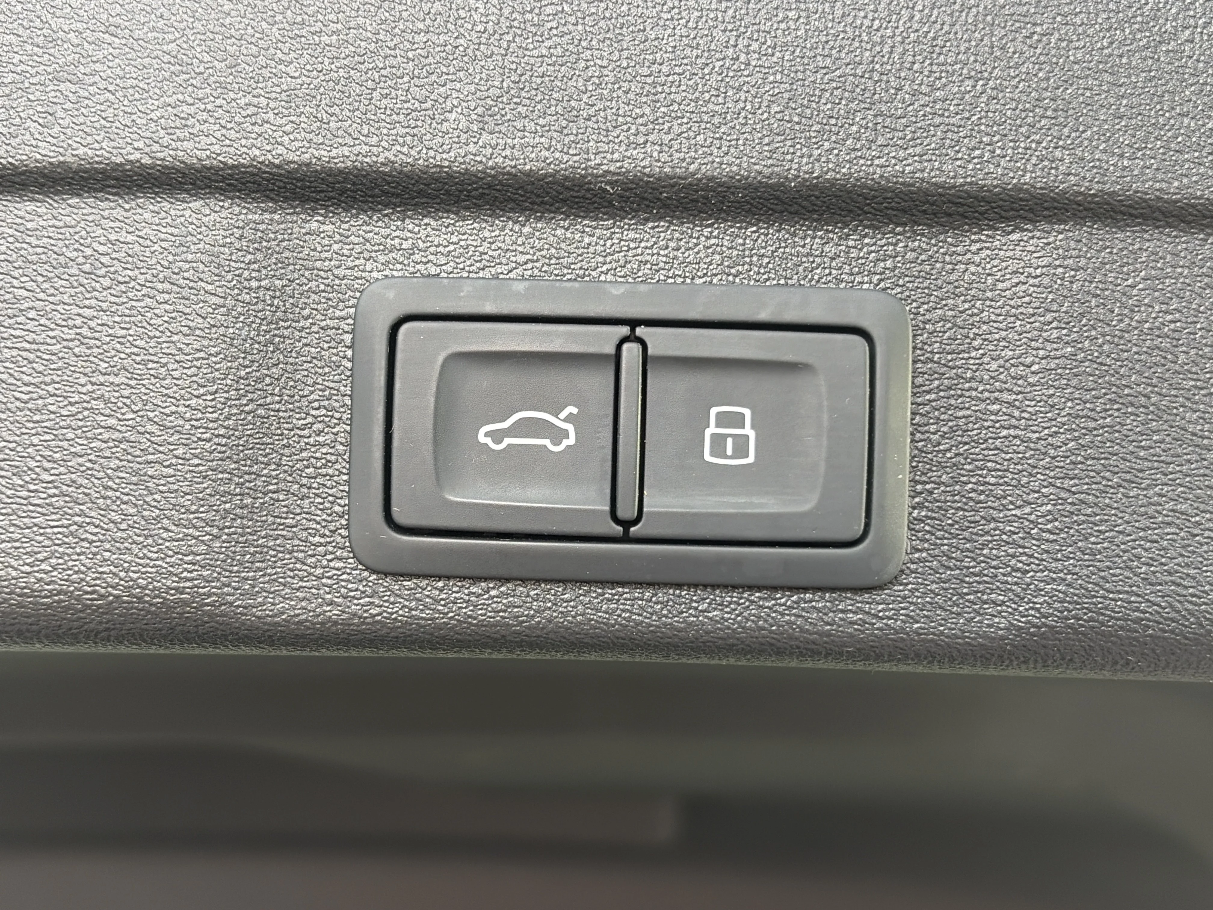 Used 2025 Glacier White Metallic Audi Premium Plus image 16