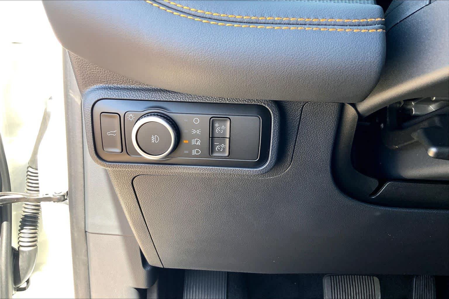 New 2026 Star White Metallic Tri-Coat Ford Tremor® image 19