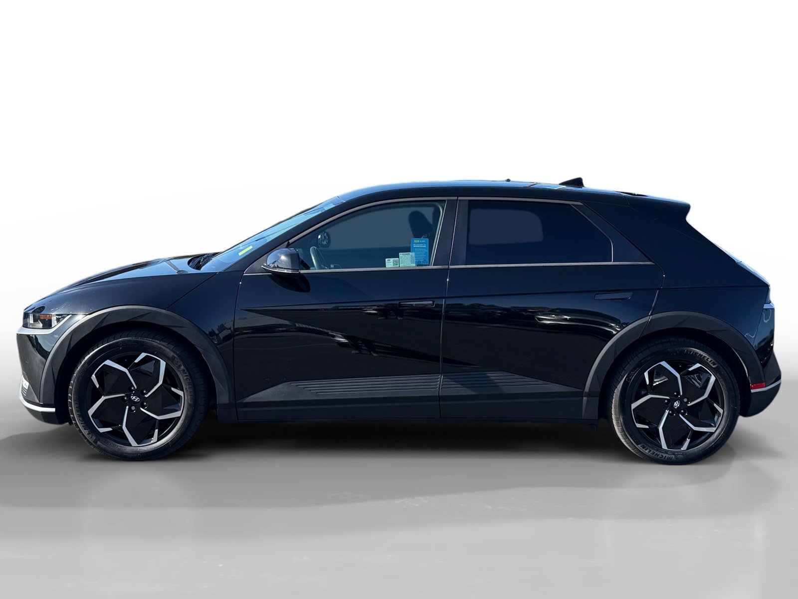 Used 2024 Abyss Black Hyundai SEL image 2