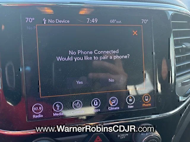 Used 2019 White Jeep Altitude image 7