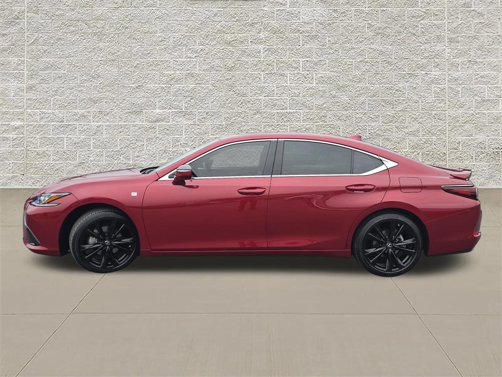 Used 2023 Matador Red Mica Lexus ES 350 F SPORT Handling image 4