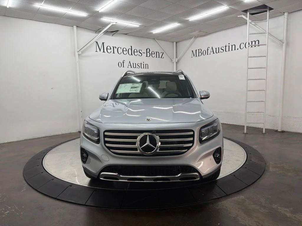 New 2026 Silver Mercedes-Benz GLB 250 image 2