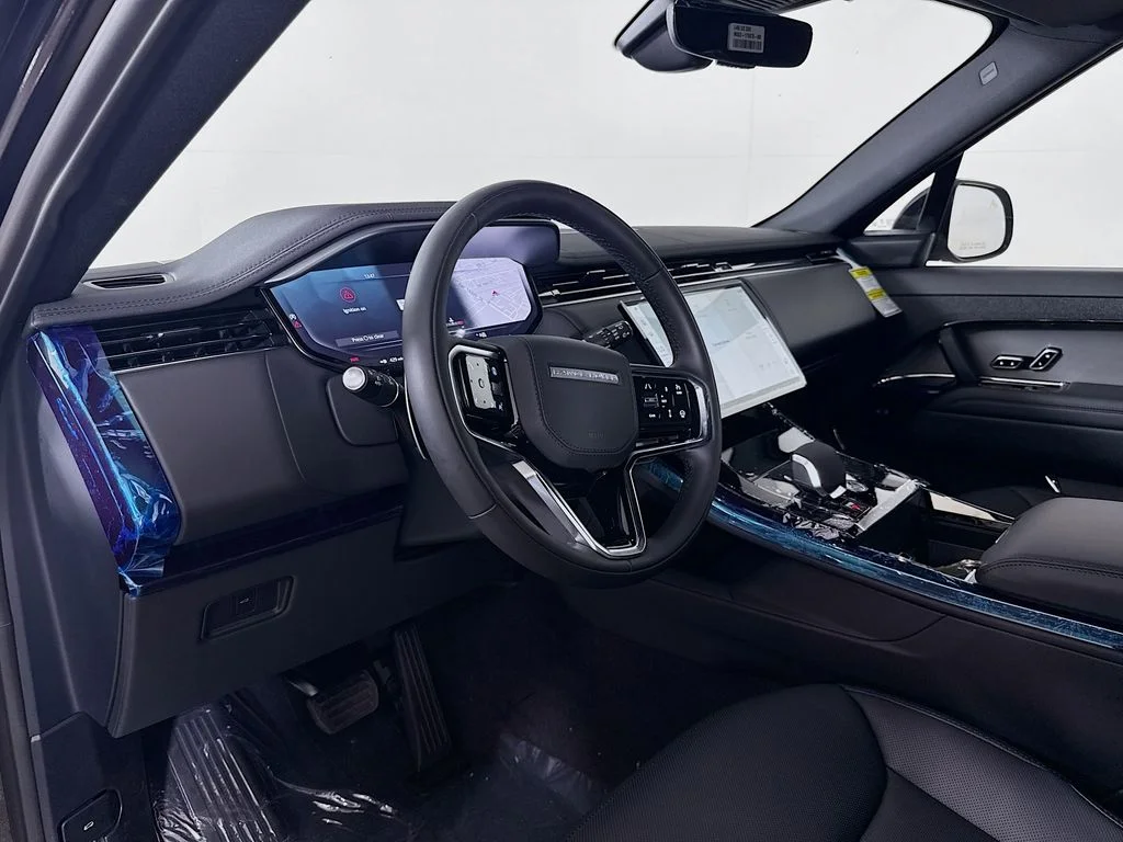 New 2026 Santorini Black Land Rover SE image 9