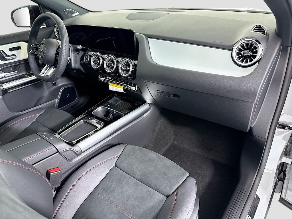 New 2026 MANUFAKTUR Alpine Gray Mercedes-Benz GLA 35 AMG® image 18