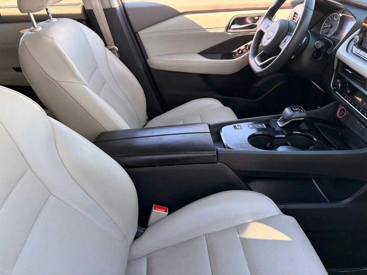 Used 2024 Scarlet Ember Tintcoat Nissan SV image 11