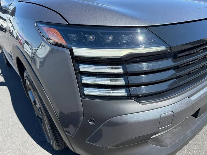 Used 2025 Gun Metallic/supe Nissan SR image 24