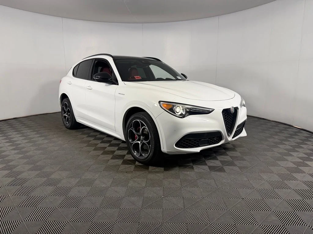 Certified Used 2023 White Alfa Romeo Veloce image 5