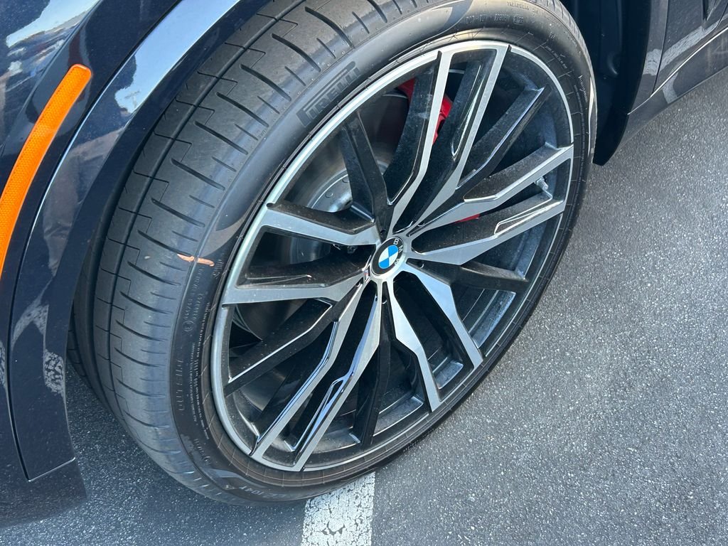 New 2026 Carbon Black Metallic BMW xDrive40i image 3