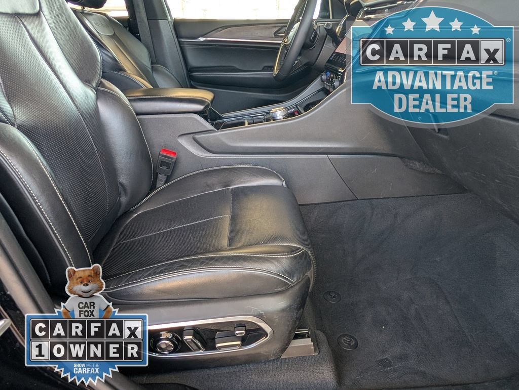 Used 2023  Jeep Overland image 28