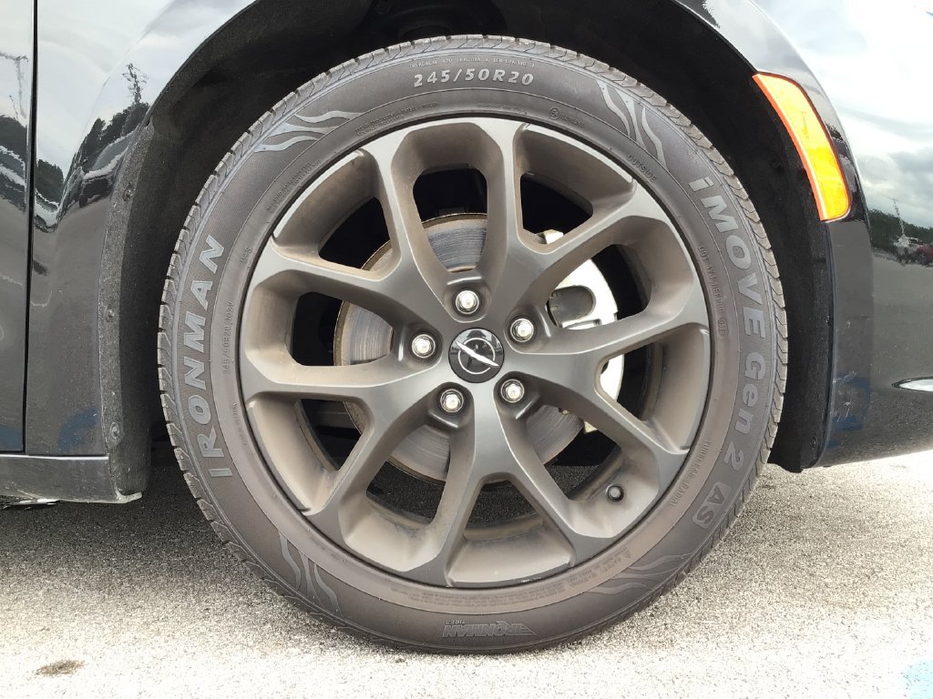 2025 Chrysler Pacifica Limited - Photo 17