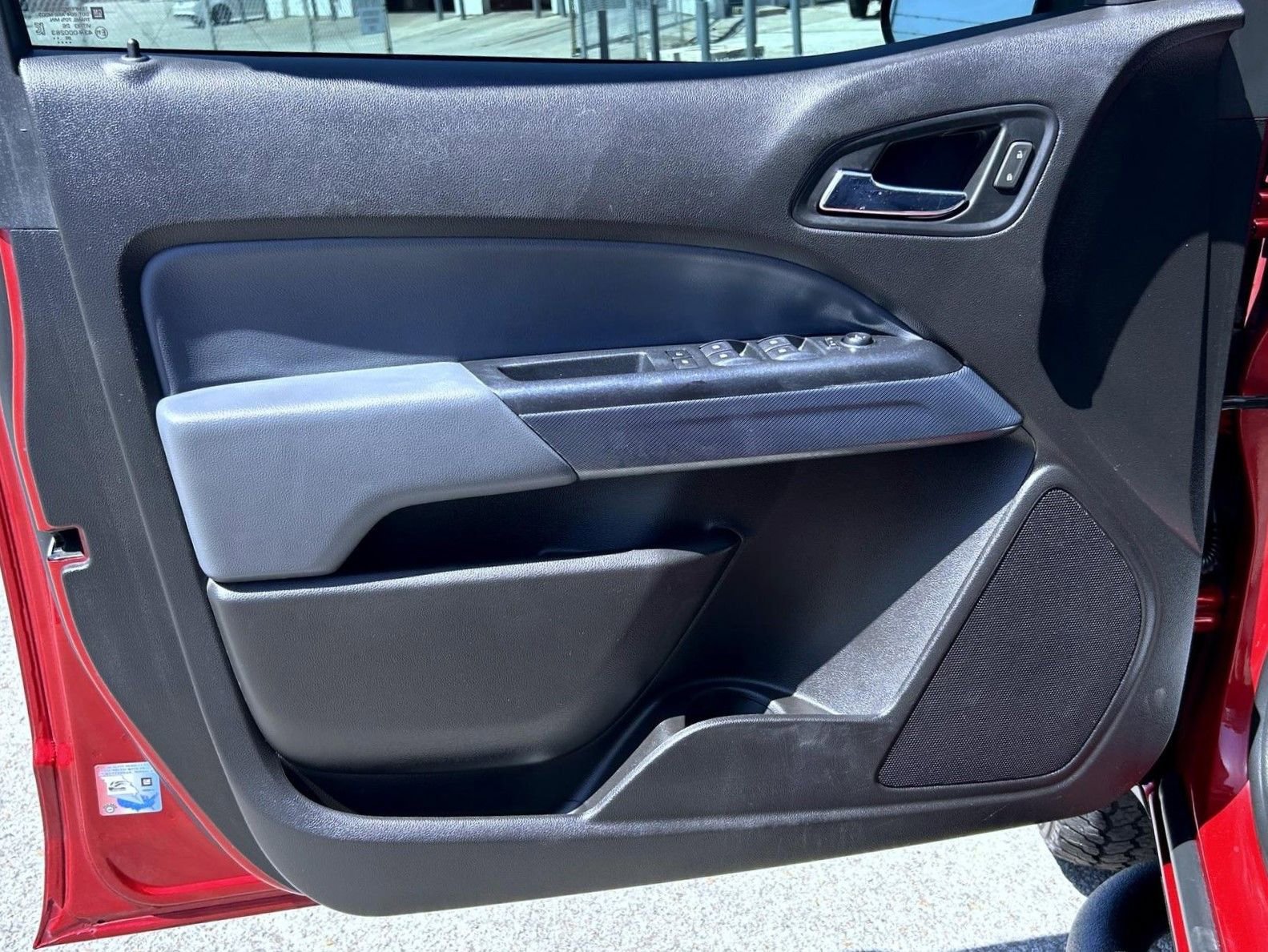 2021 Chevrolet Colorado Z71 - Photo 9
